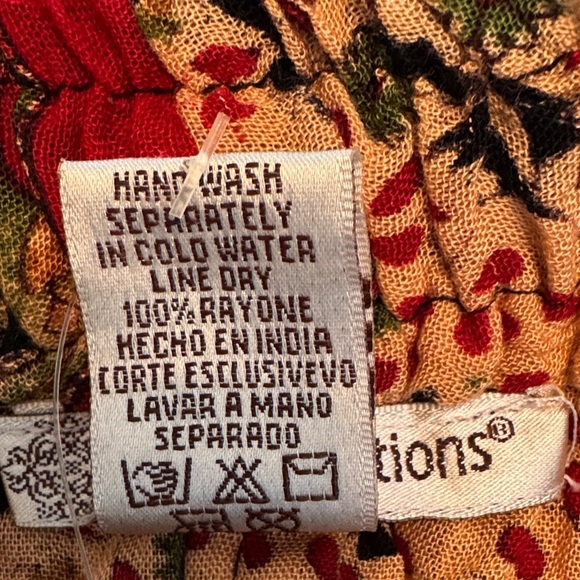 Bohemian Red Patterned Women's Pants - Picture 4 of 8